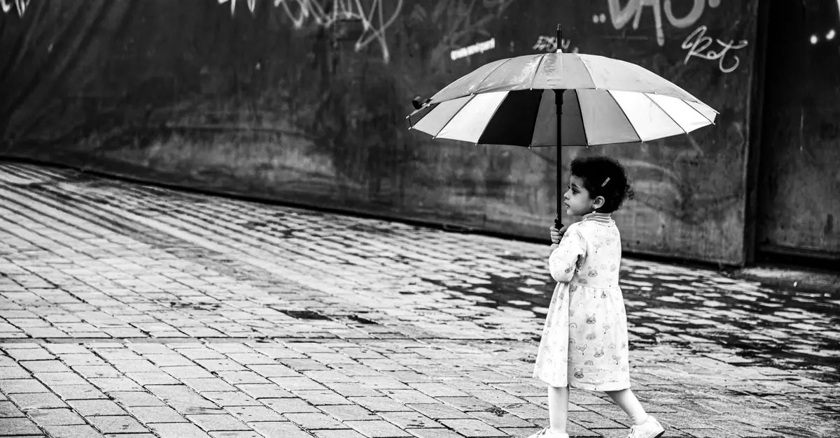 Comment choisir un parapluie de voyage enfant : Guide pratique