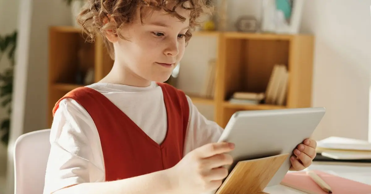 Comment choisir la tablette enfant idéale pour voyager